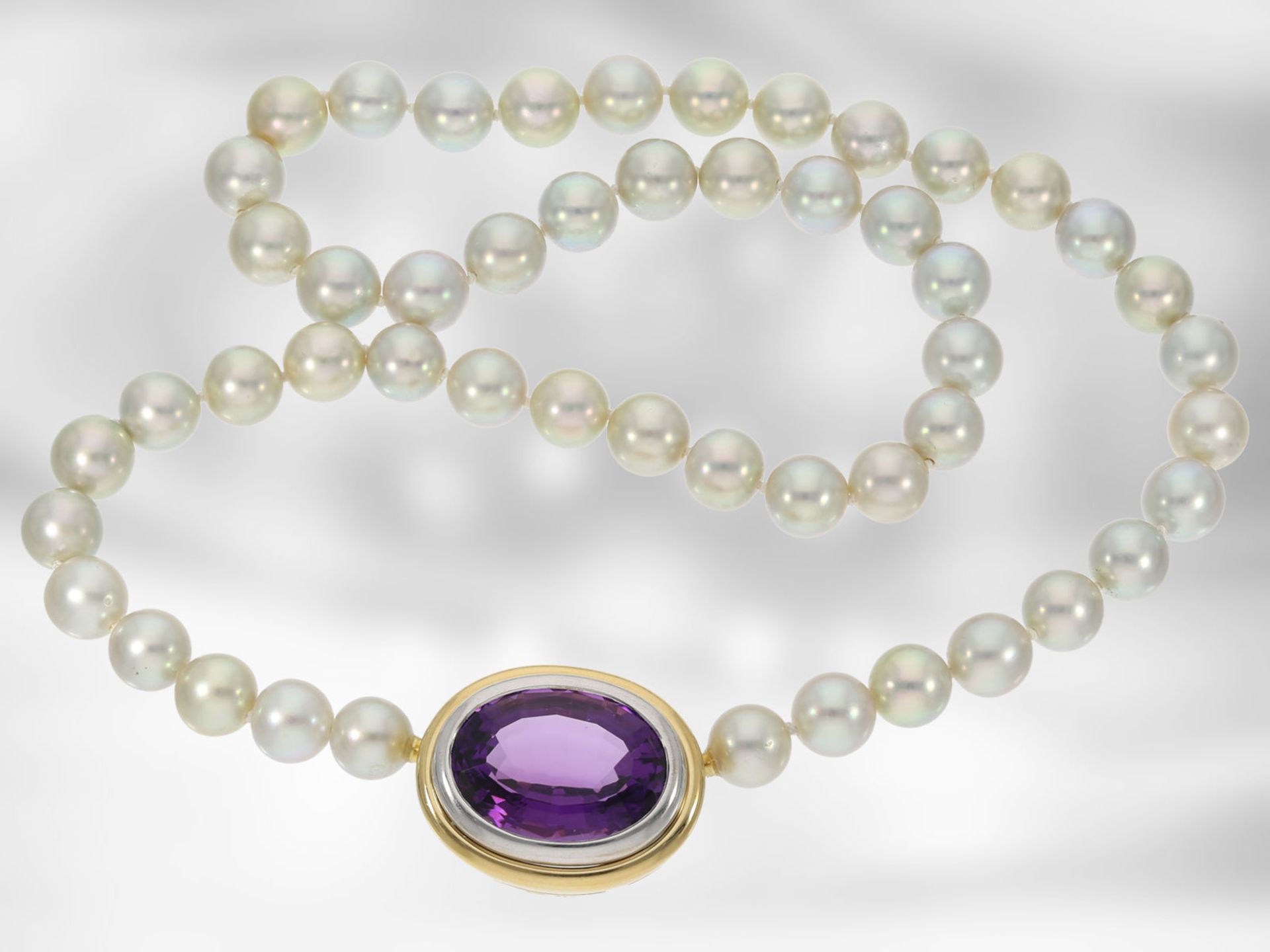 Kette/Collier: handgearbeitete Amethyst-Nittelschließe mit edler Zuchtperlenkette und - Image 3 of 4