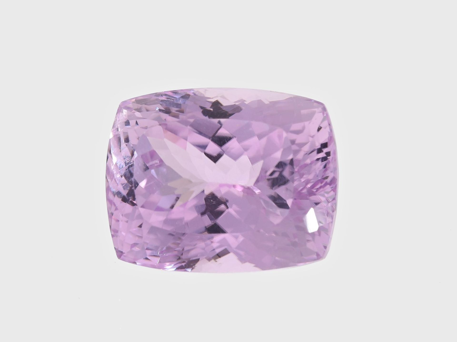 Kunzit: besonders schöner intensiv rosa-violetter Kunzit in seltener Größe, ca. 57ct