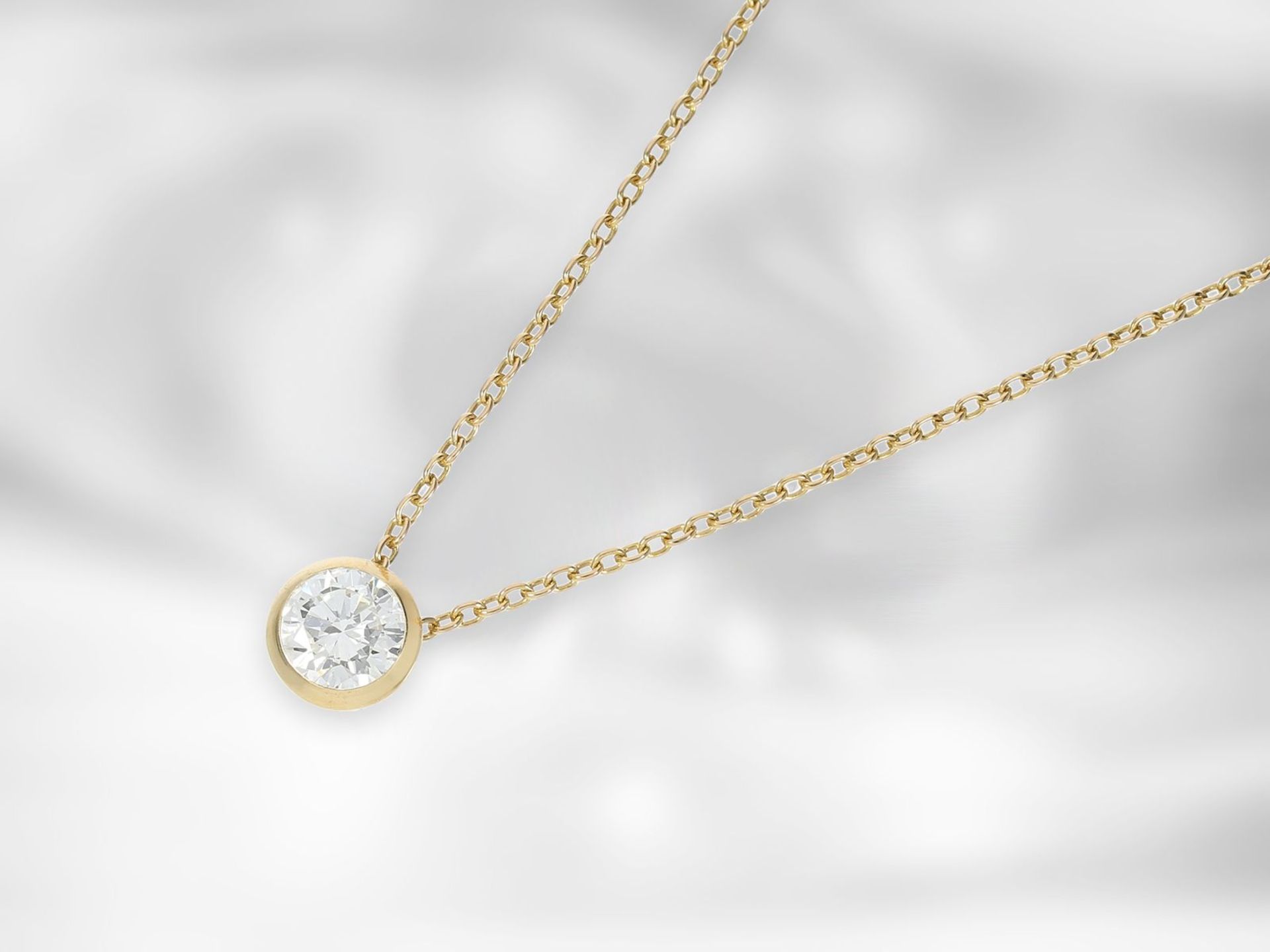 Kette/Collier: feines Goldcollier mit hochwertigem Solitär-/Brillant, ca. 1ct, 14K Gold