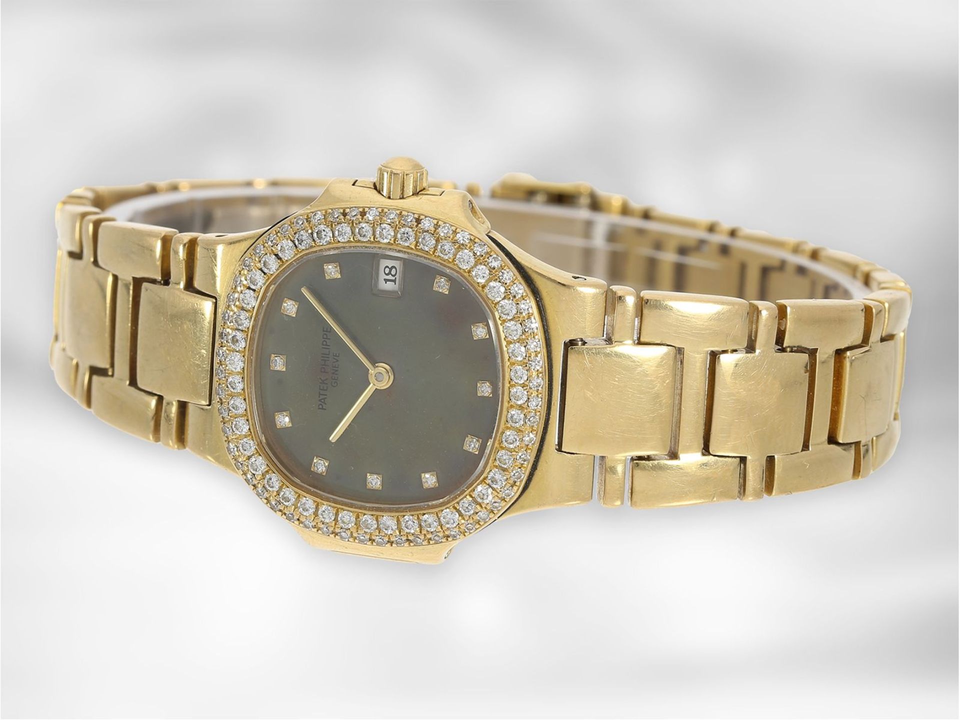 Armbanduhr: hochwertige, luxuriöse Damenuhr, Patek Philippe Nautilus Lady mit Brillantbesatz und " - Image 2 of 2