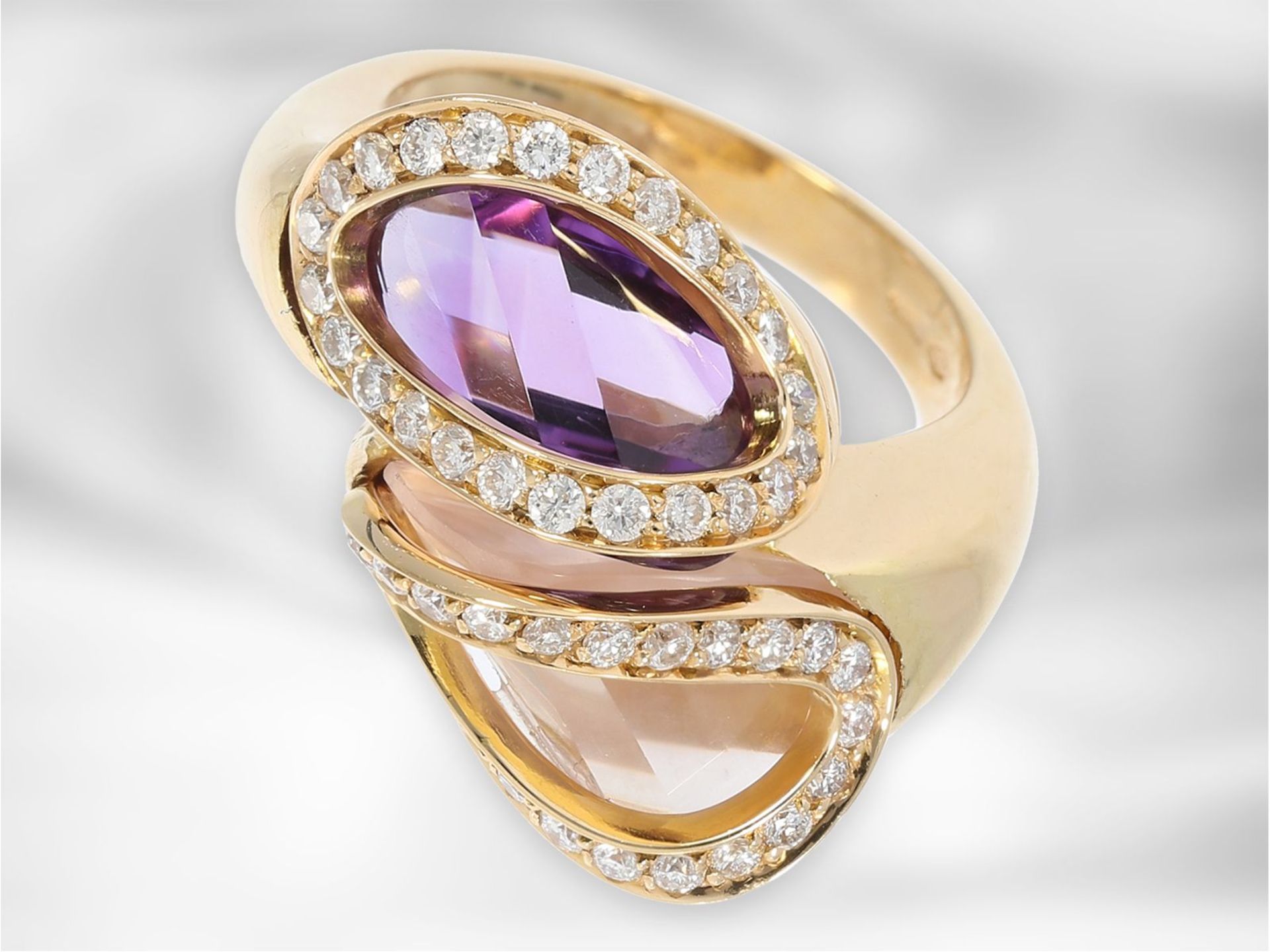 Ring: interessanter Roségoldring mit Amethyst, Rosenquarz und Brillanten, im ungewöhnlichen