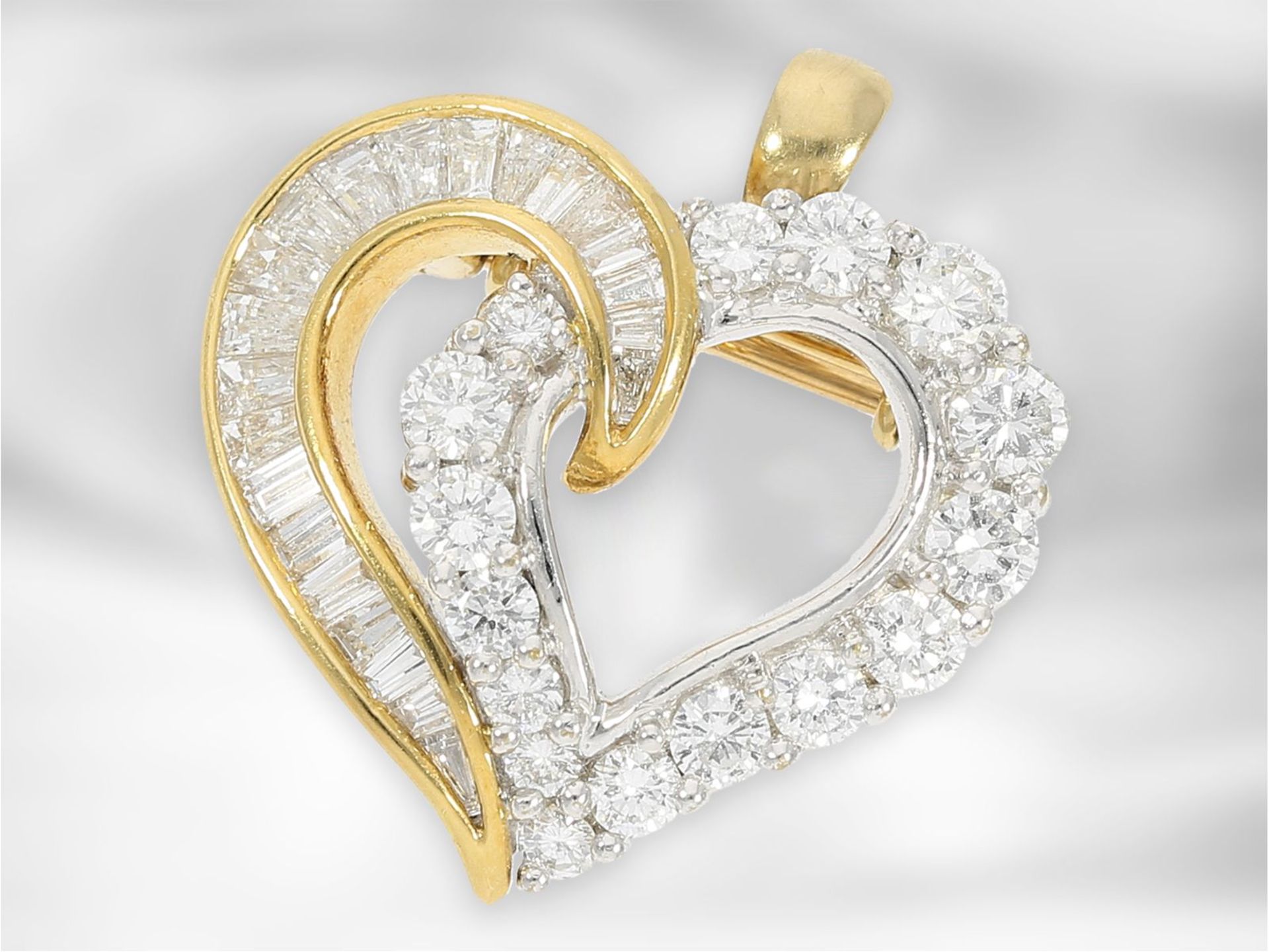 Anhänger: hochwertiger dekorativer Herzanhänger mit Diamanten, auch als Brosche tragbar, insgesamt