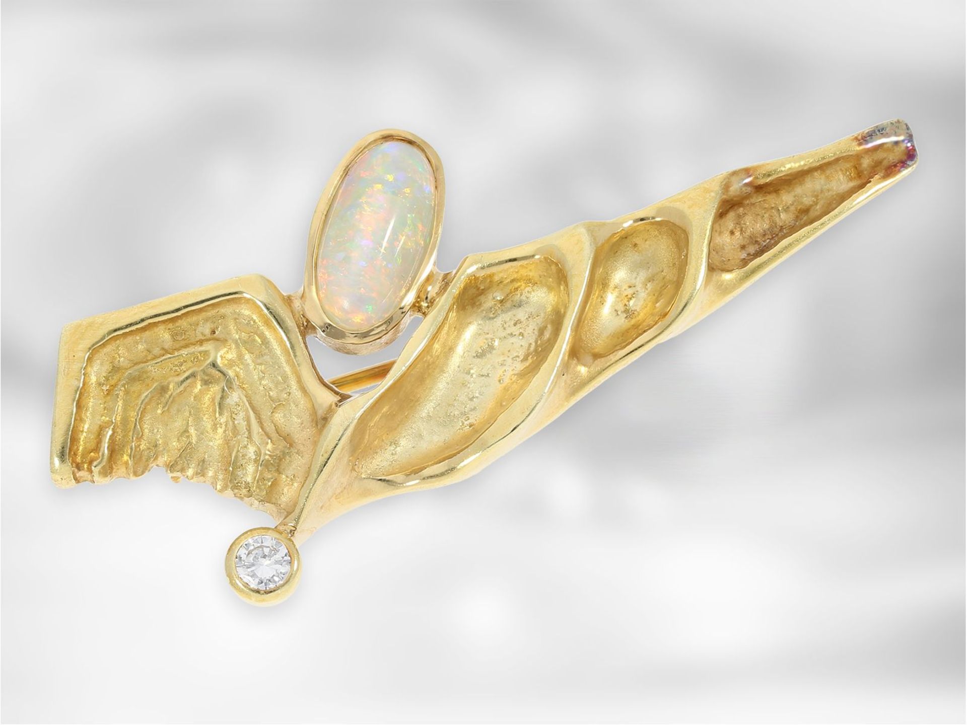 Brosche/Nadel: schwere Goldschmiedebrosche im Lapponiastil mit Opal und Brillant, 14K Gold