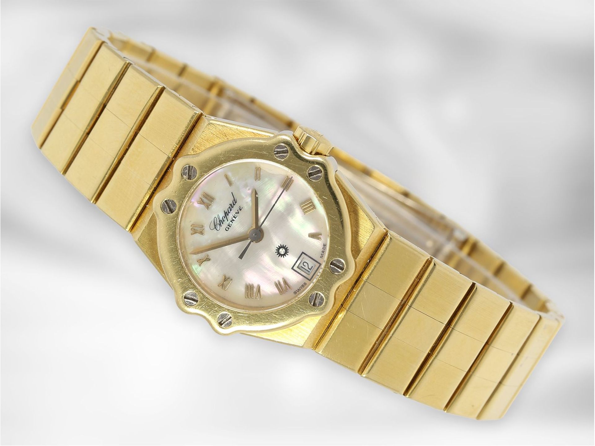 Armbanduhr: äußerst hochwertige und luxuriöse Damenuhr, Chopard "St. Moritz" in 18K Gold mit
