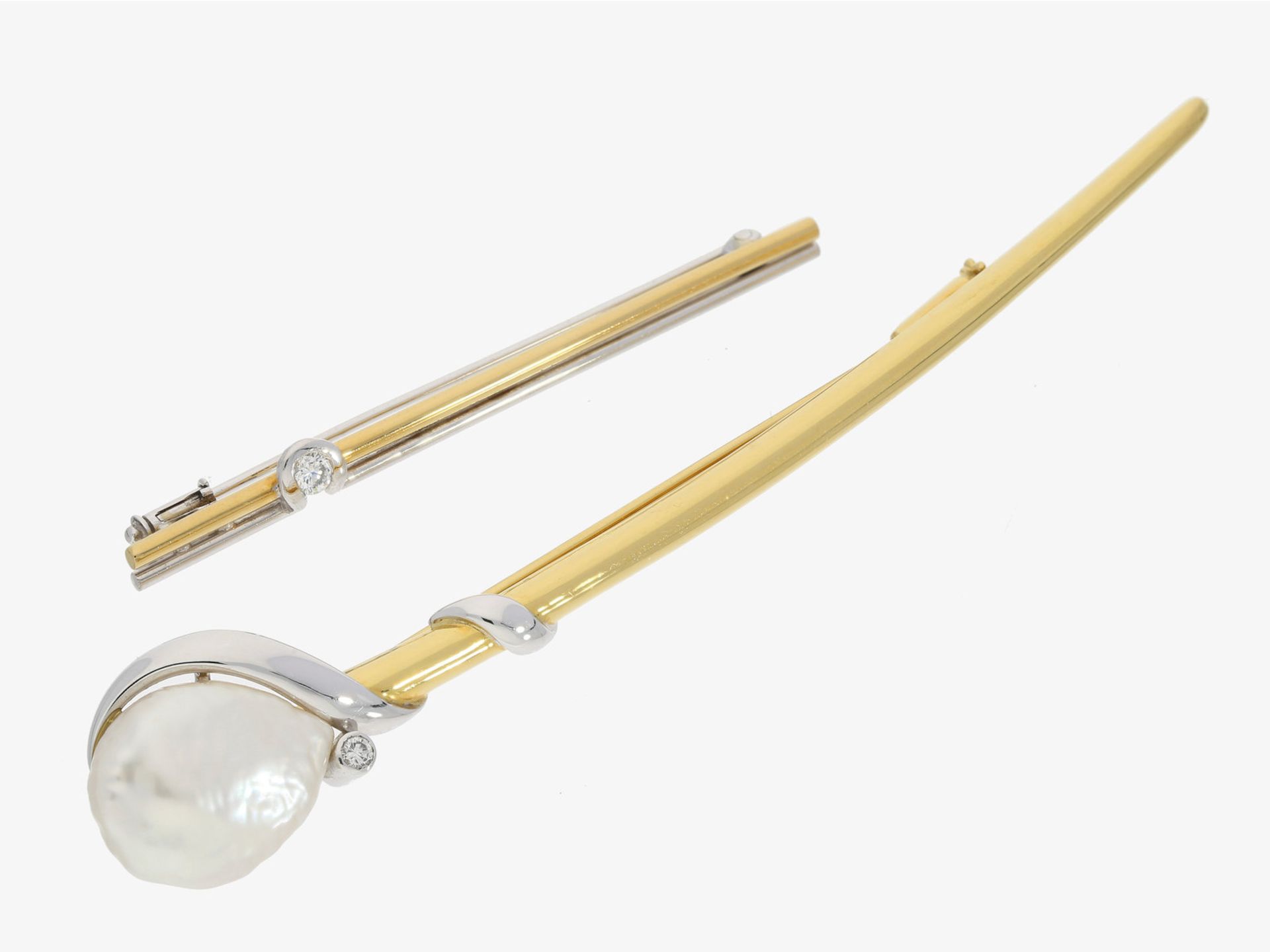 Brosche/Nadel: 2 hochwertige Goldschmiedebroschen, besetzt mit Brillanten und Perlen
