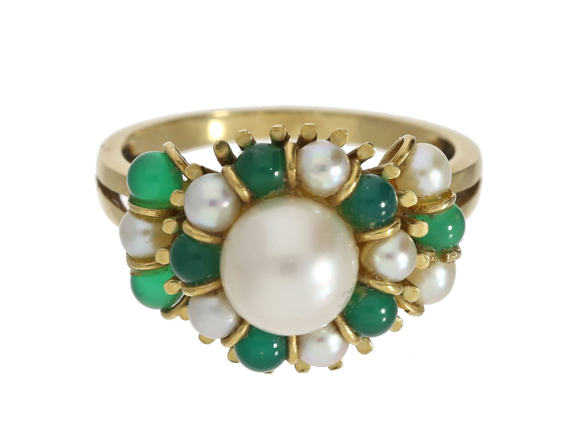 Ring: alter 18K Goldschmiedering mit Smaragd und Zuchtperlen, um 1960
