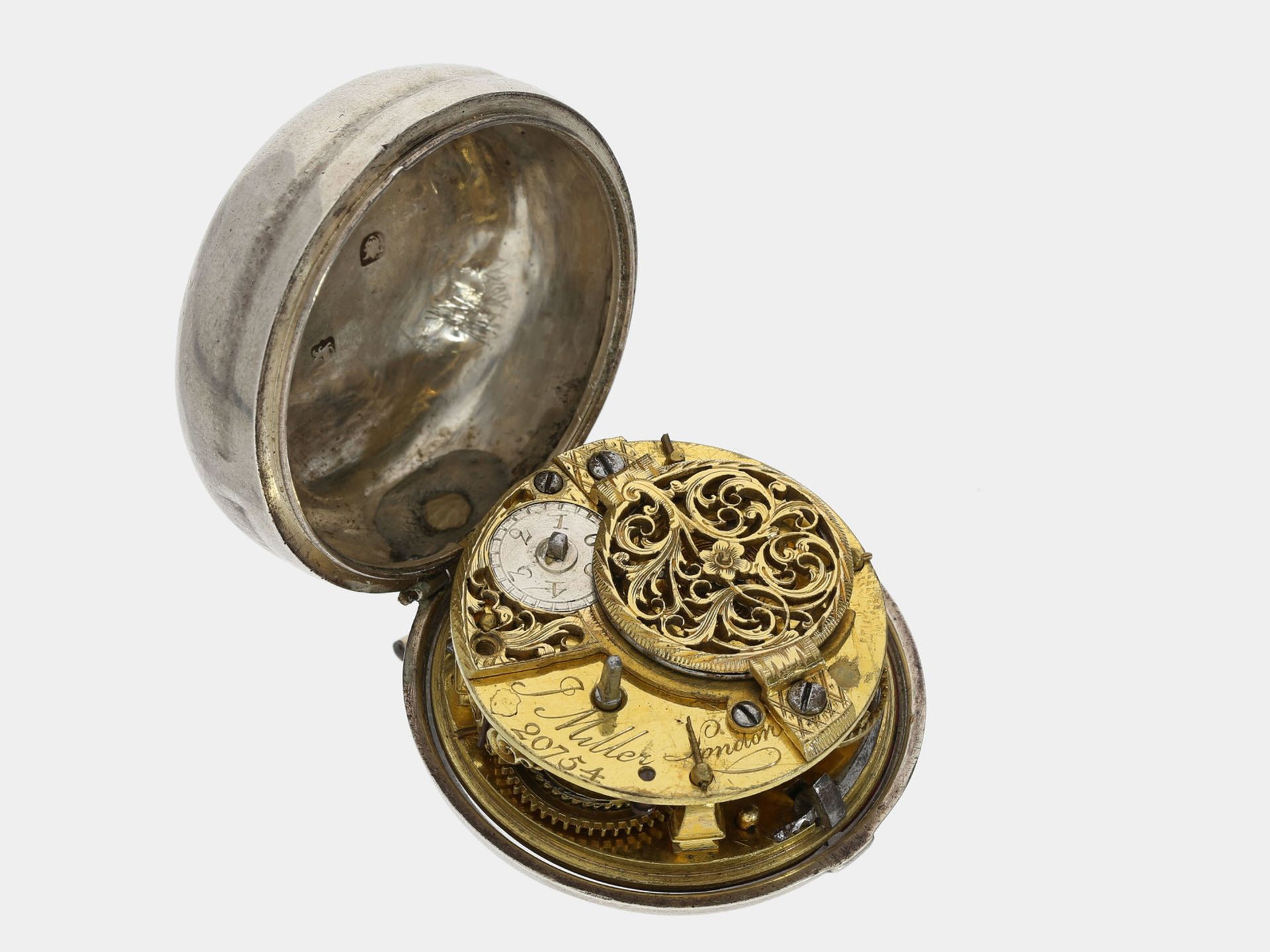 Taschenuhr: dekorative englische Spindeluhr mit Repoussé-Gehäuse, J. Miller für den holländischen - Bild 4 aus 4