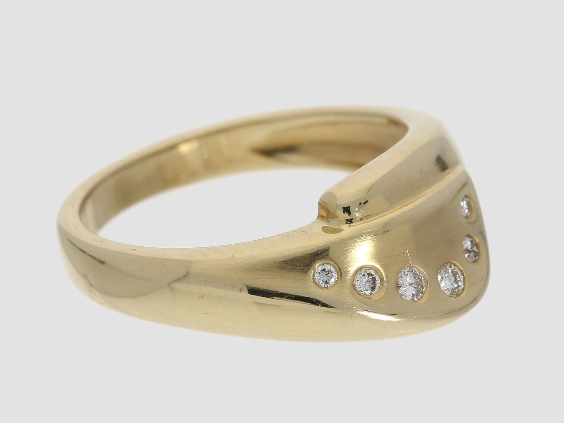 Ring: goldener Brillant-Goldschmiedering, 14K Gelbgold Ca. Ø17,5mm, RG55, ca. 4,9g, 14K Gelbgold,