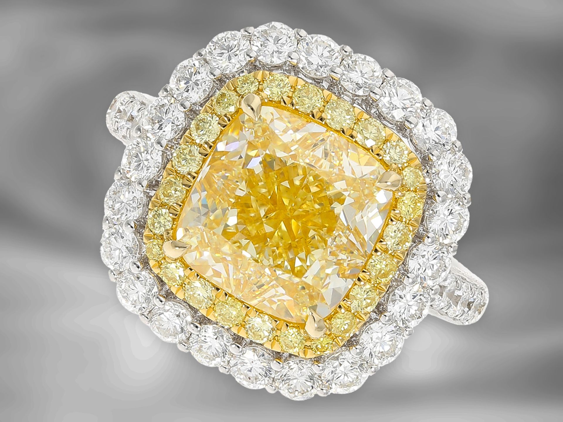 Ring: sehr hochwertiger, ganz spezieller Multifunktionsring/Anhänger mit wertvollem Fancy Diamant