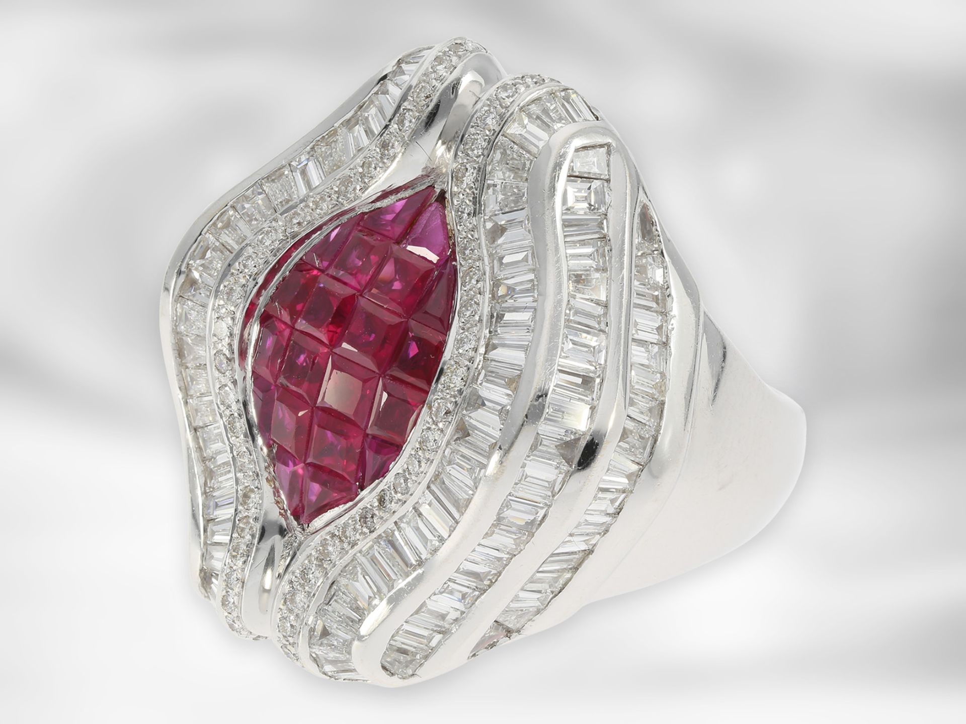 Ring: extravaganter luxuriöser Diamant/Rubinring, insgesamt ca. 5,49ct, 18K Weißgold, - Bild 2 aus 8