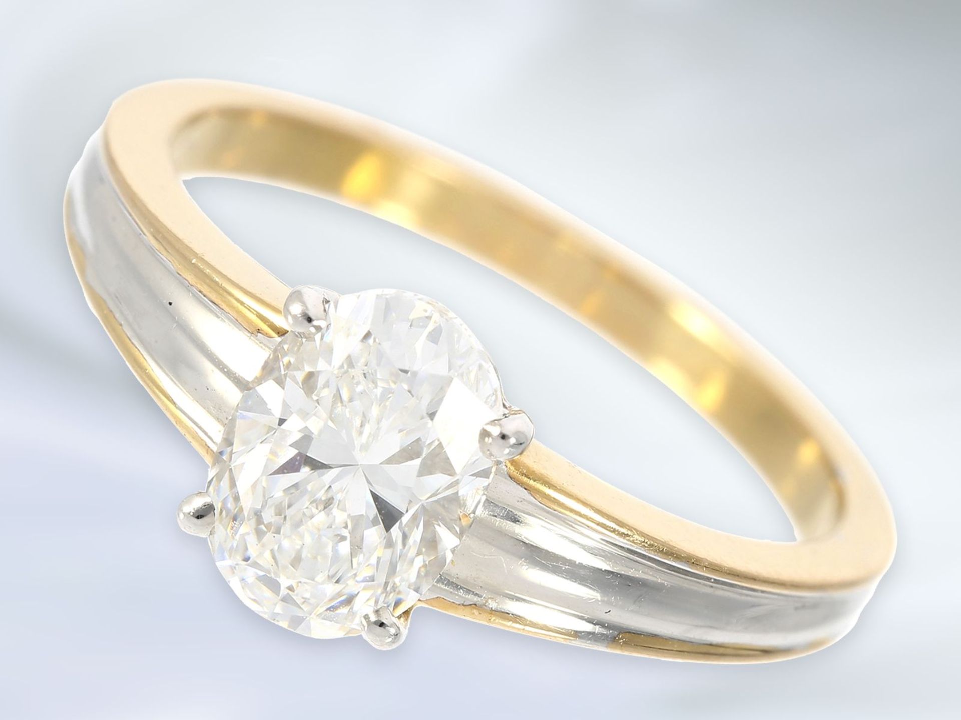 Ring: exquisiter, moderner und sehr hochwertiger Diamant-Damenring, ca. 1,25ct Ca. Ø17mm, RG54, ca.