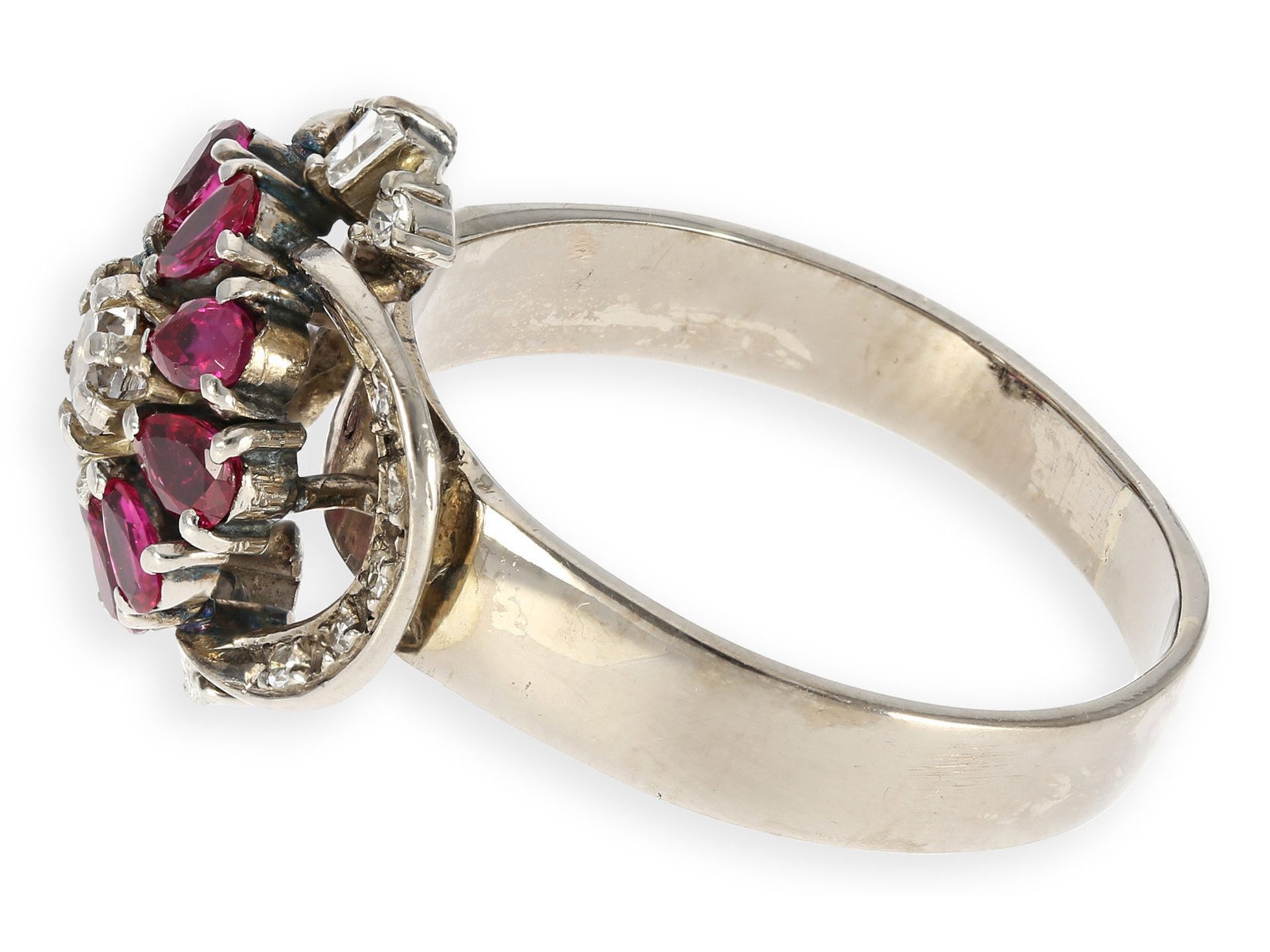 Ring: dekorativer vintage Rubin/Diamantring, insgesamt ca. 0,98ct, 18K Weißgold - Bild 2 aus 2