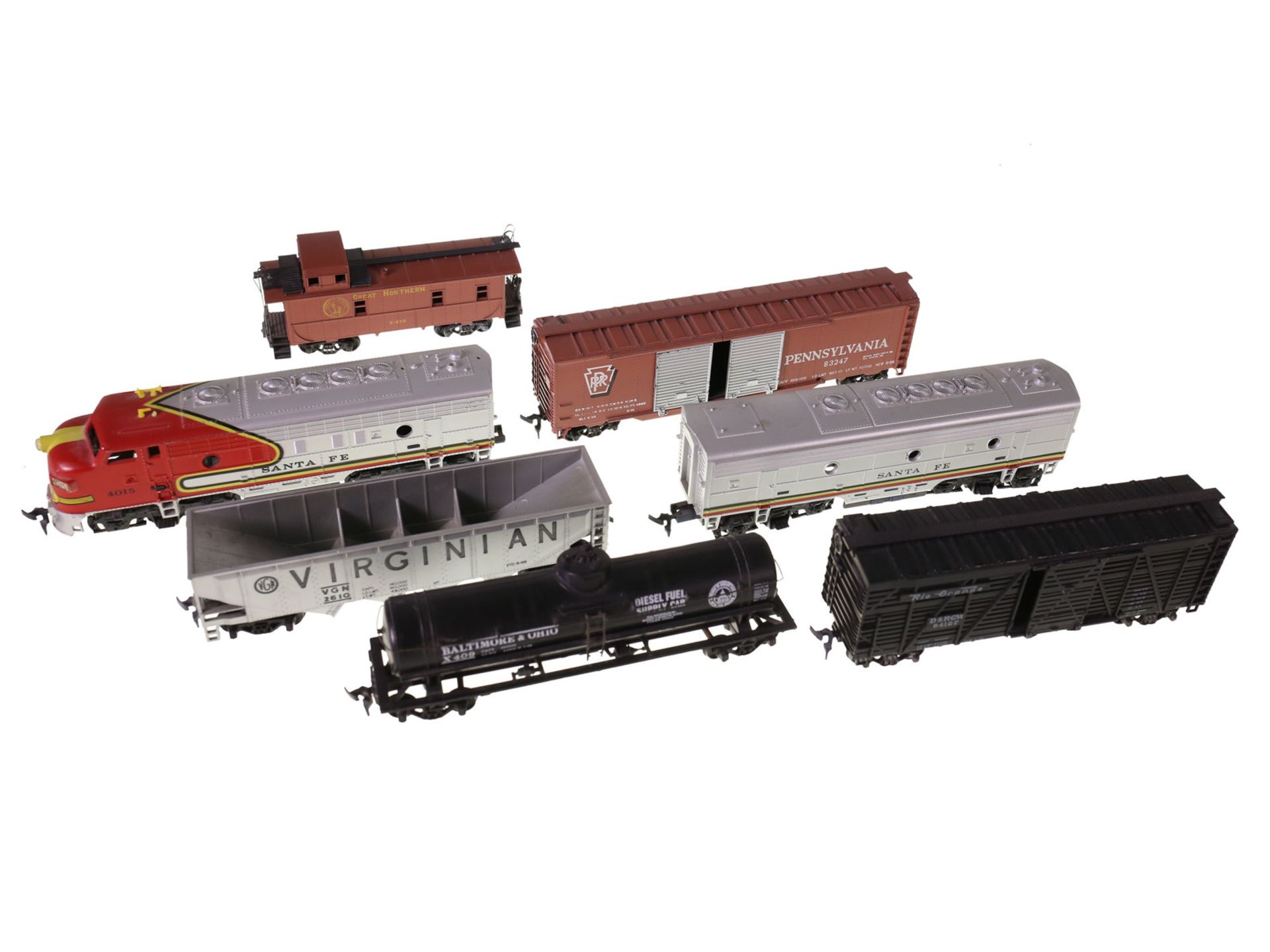 Eisenbahn: Modelleisenbahn, sehr schöne Originale aus den USA, Diesellok "Santa Fe" mit 5 Anhän