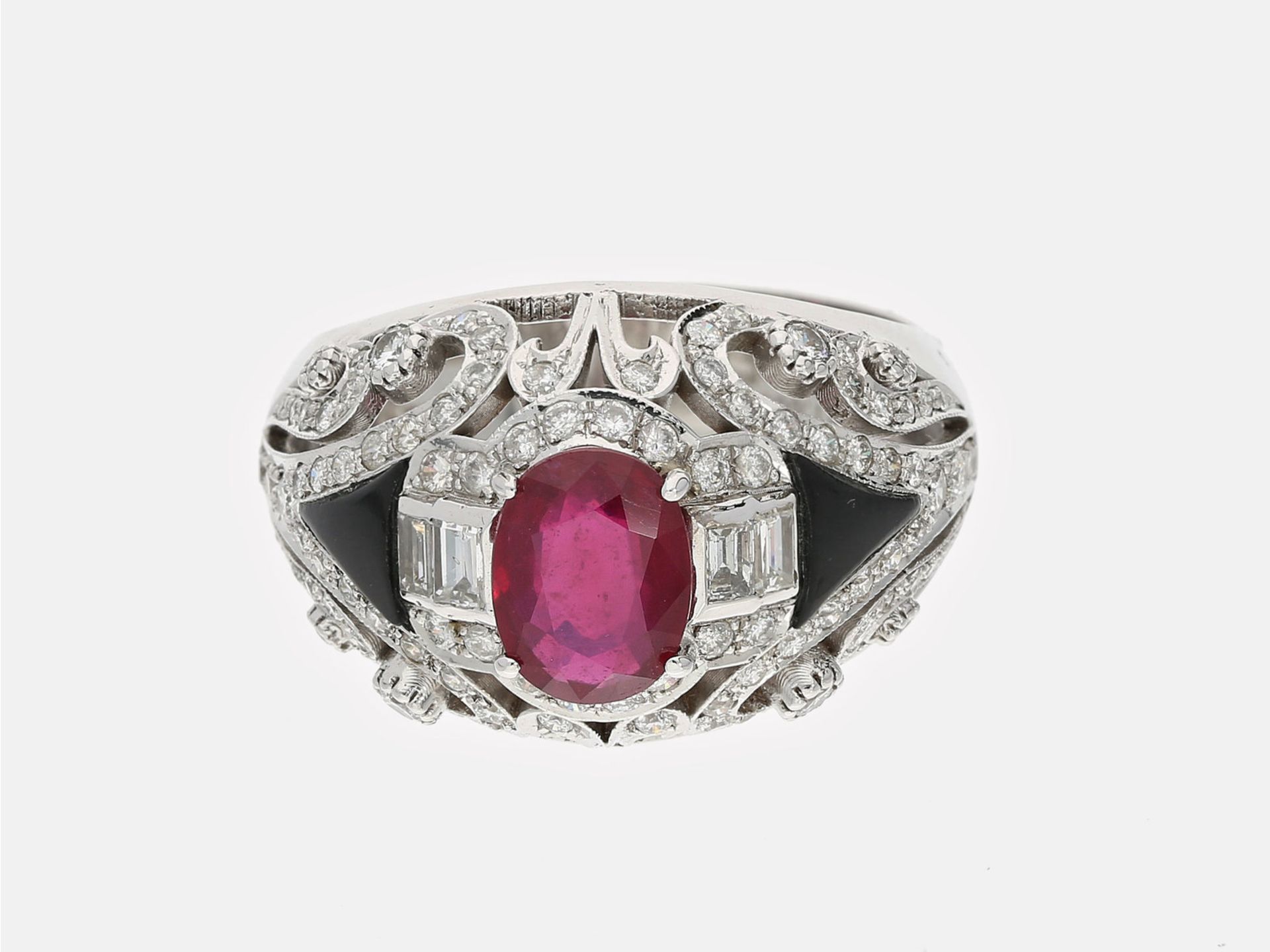 Ring: geschmackvoller und dekorativ gefertigter vintage Rubin/Brillant-Goldschmiedering, zusammen