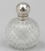 FlakonLondon/England, um 1894/95. 925er Silber. Glas. Punzen: Herst.-Marke, Stadt- und