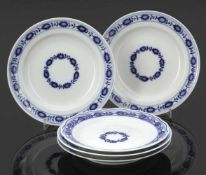 5 TellerKönigliche Porzellan Manufaktur, Meissen um 1850. - Blaue Blätterkante mit Medaillon -