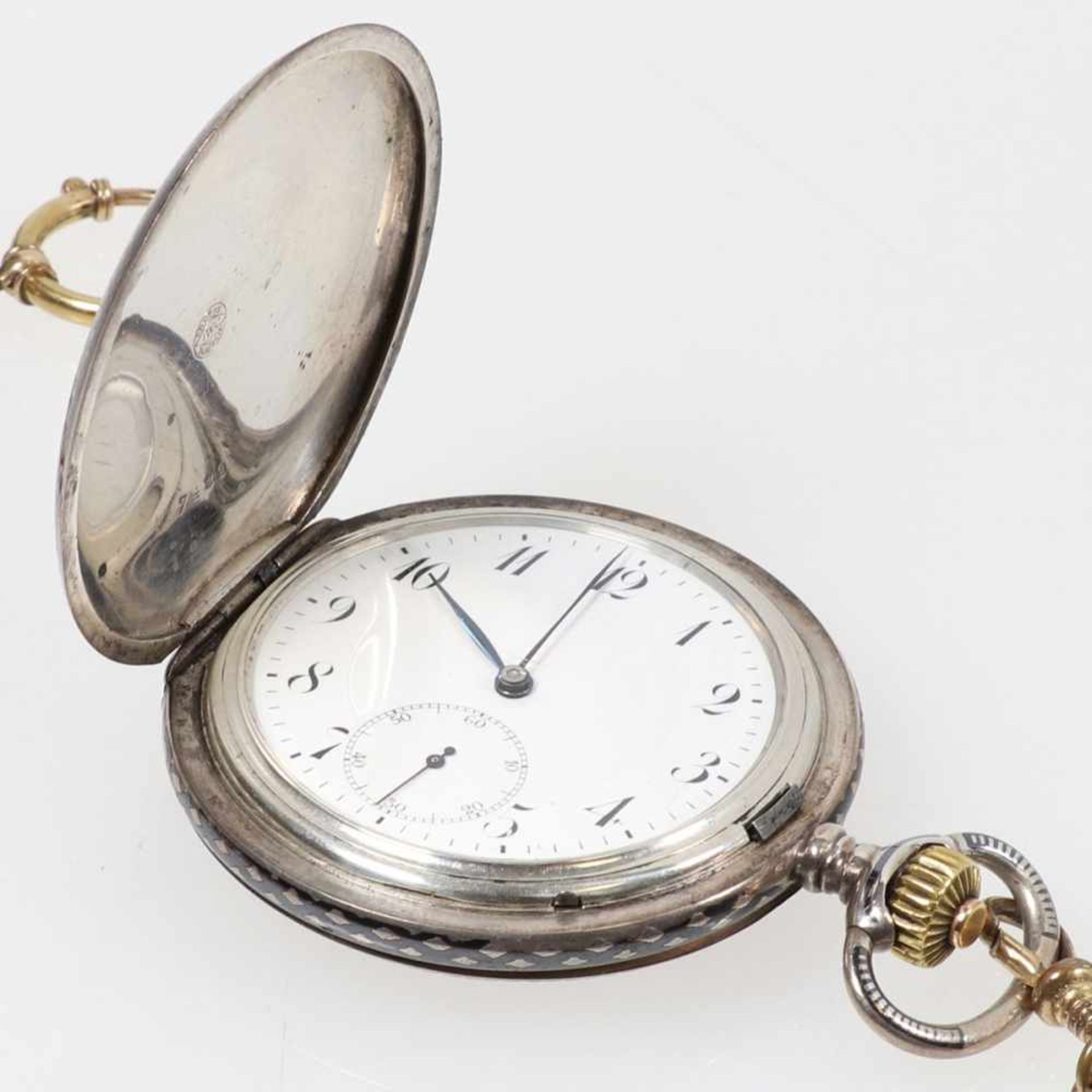 IWC-Savonnette in Silber in Niello-Technik mit Uhrenkette