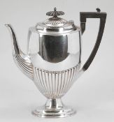 Kaffeekanne im Queen Anne-Stil / Coffee PotWalker & Hall/Sheffield/London, um 1902/03. 925er Silber.