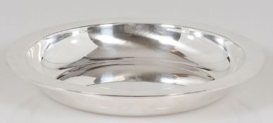 Obstschale800er Silber. Punzen: Herst.-Marke, 800. D. 29 cm. Gew.: 572 g.