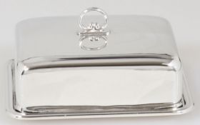 Butterdose / Butter Dish925er Silber. Punzen: Herst.-Marke, 925. 8 x 14 x 11 cm. Gew.: 300 g (ohne