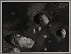 Künstler des 20. Jahrhunderts- Strand - Schwarzweißfotografie/Fotopapier. 28 x 38 cm, 30,4 x 40,4