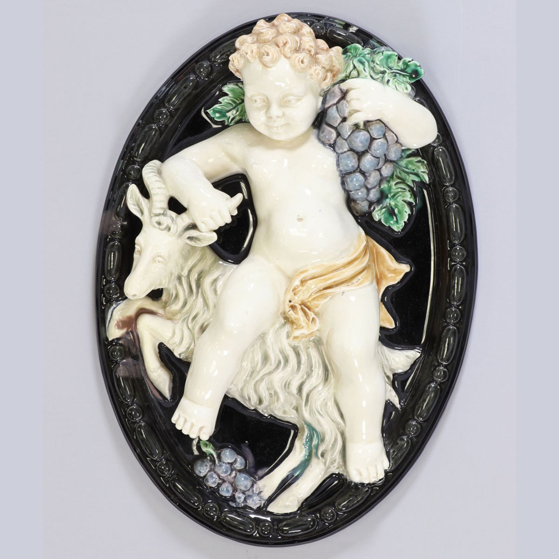 2 ovale Bildplatten: Putto mit Girlande und Schafbock als Allegorie Frühling sowie Putto - Bild 3 aus 3