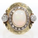 Opal-Ring und zwei Altschliffdiamanten