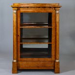 Biedermeier Vitrinenschrank