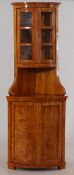 Biedermeier Eckschrank