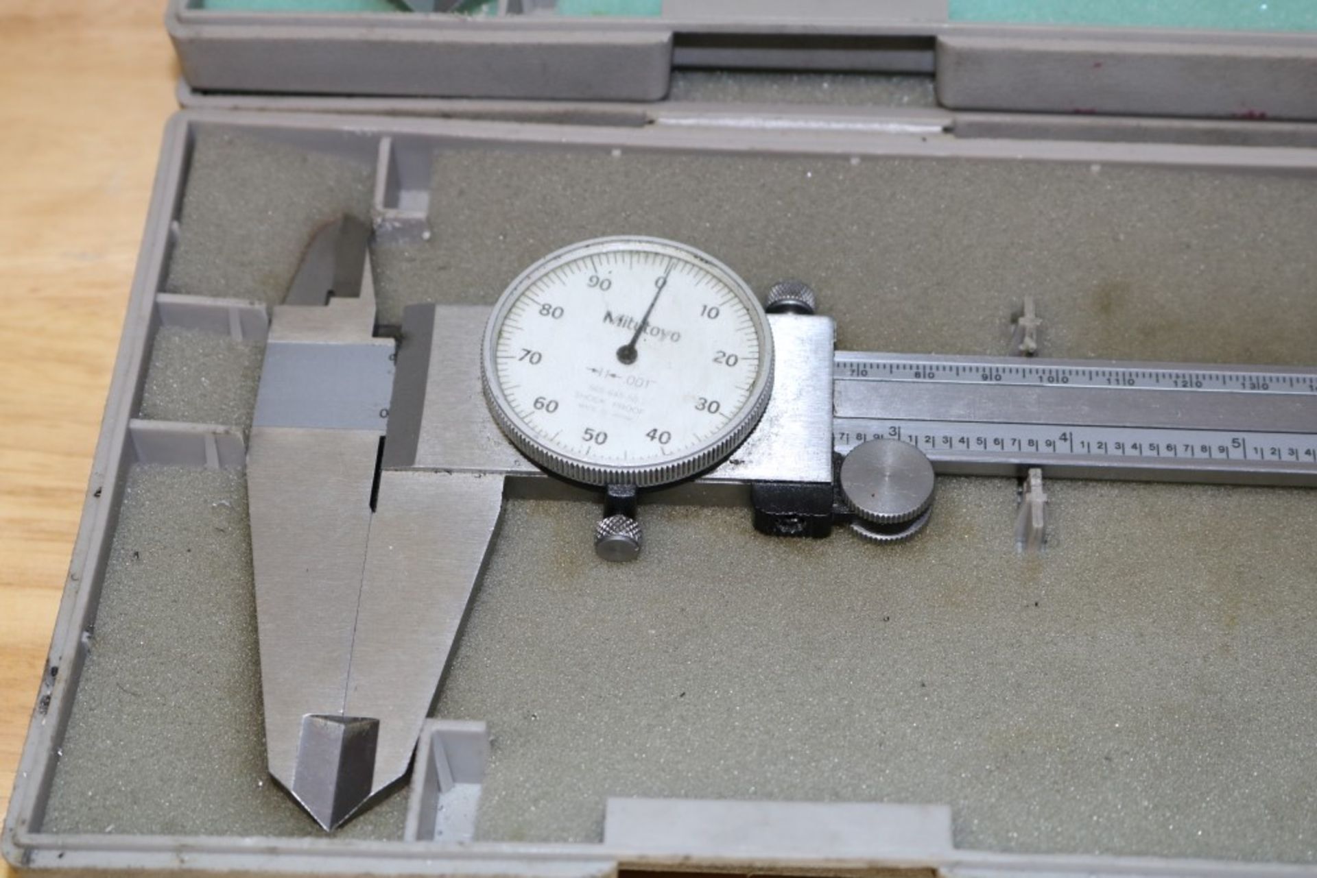 (2) Mitutoyo Dial Calipers .001-12" - Image 2 of 5