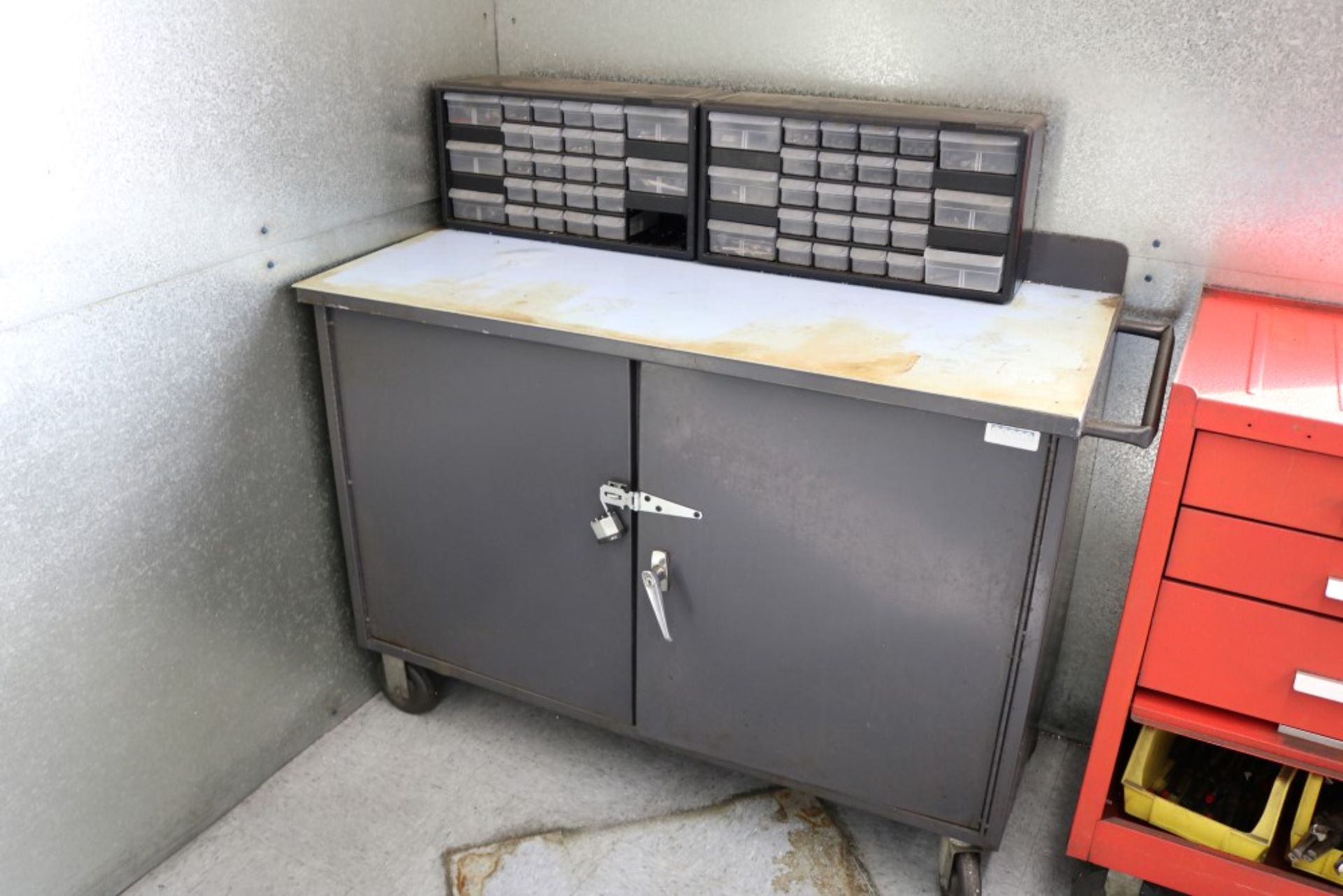 Heavy Duty Rolling Cabinet with 2 Sorting Trays, Various Tooling, Drills and Taps