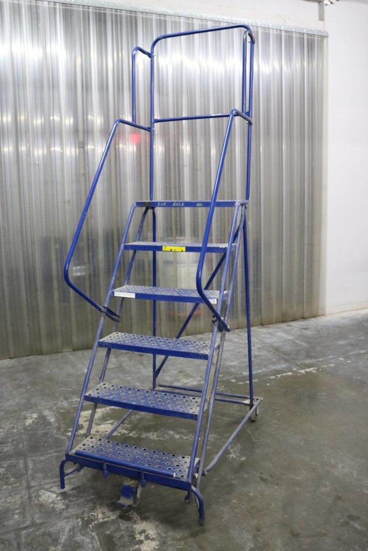 Metal Rolling Step Ladder, 6 Step, 57" W and 27" H - Bild 2 aus 3