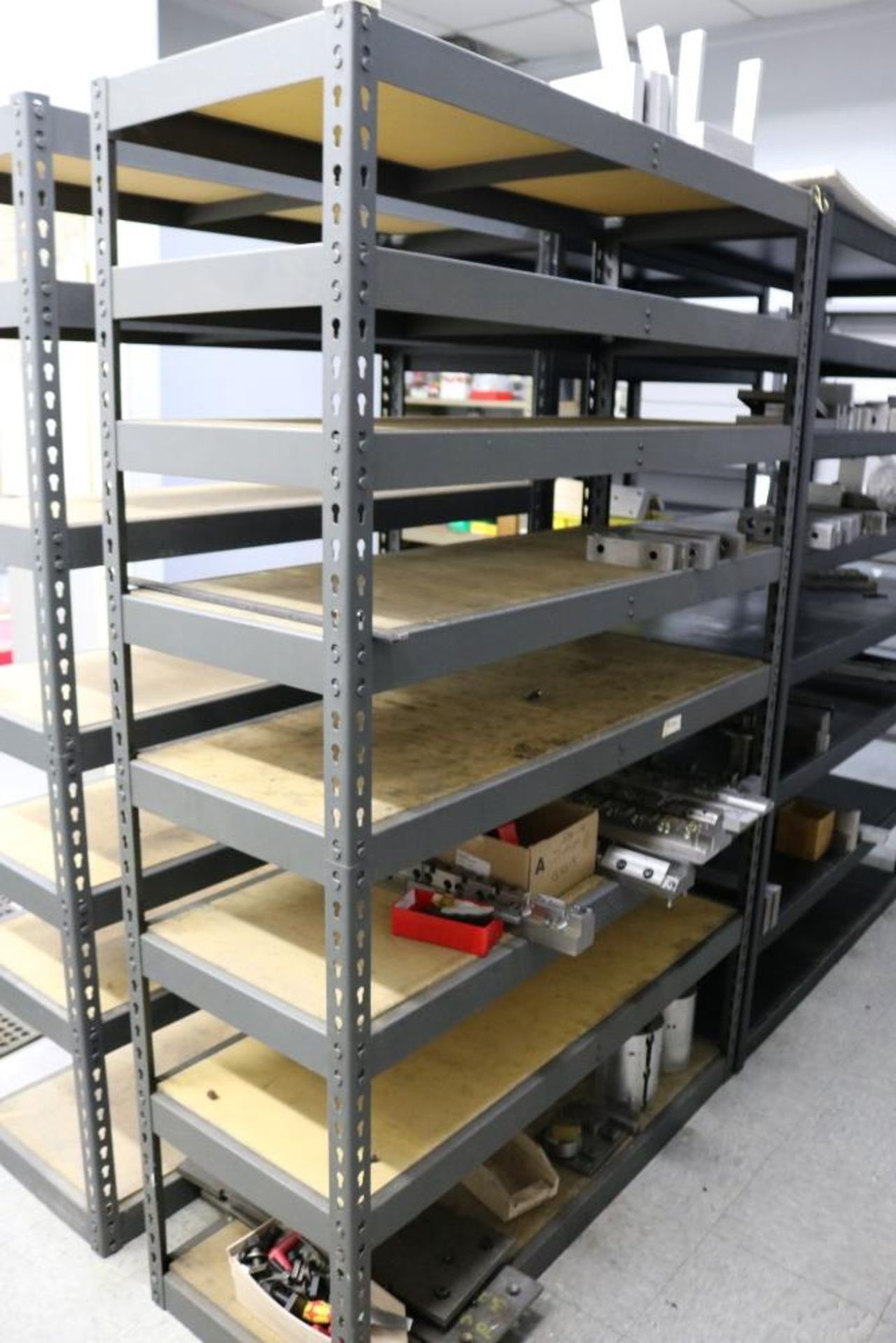 7 Tier and 8 Tier Heavy Duty Shelves, 48" x 18" x 72" - Bild 3 aus 4