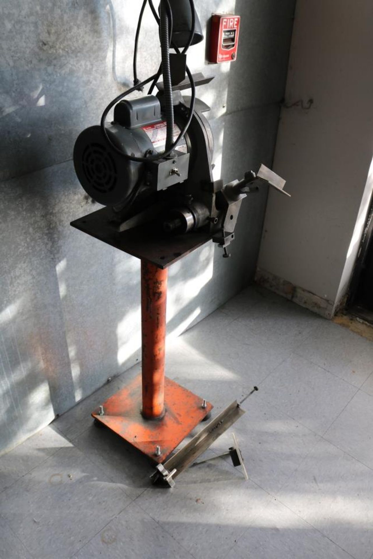 The "Champ" Model/6K197B Die Grinder, 1 HP, Drill Grinder with Attachments on Stand - Image 6 of 9