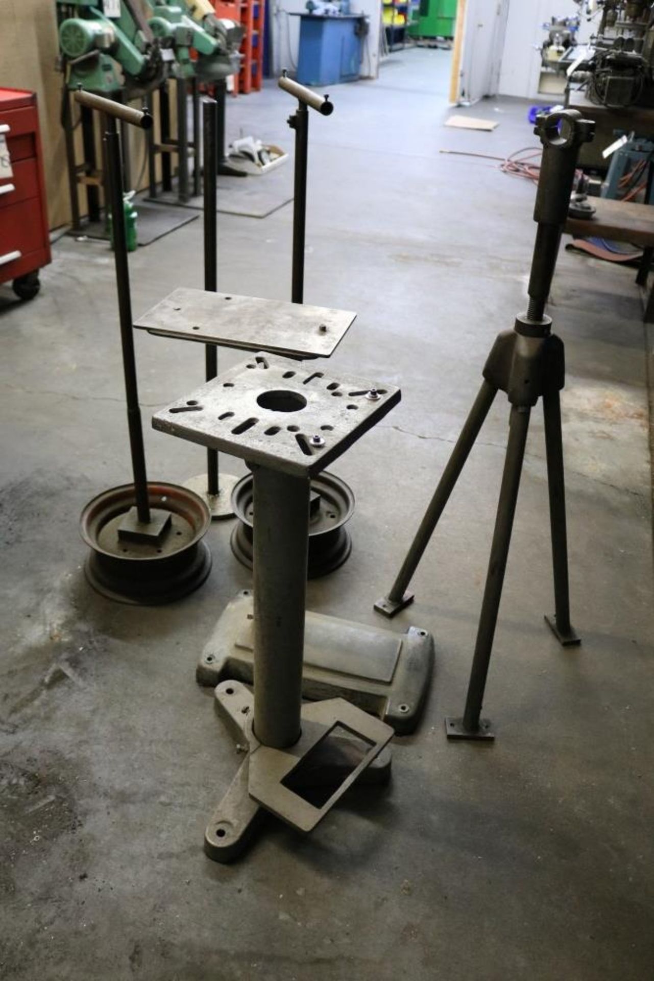(2) Heavy Duty Shop Stands and (3) Material Stands - Image 4 of 5