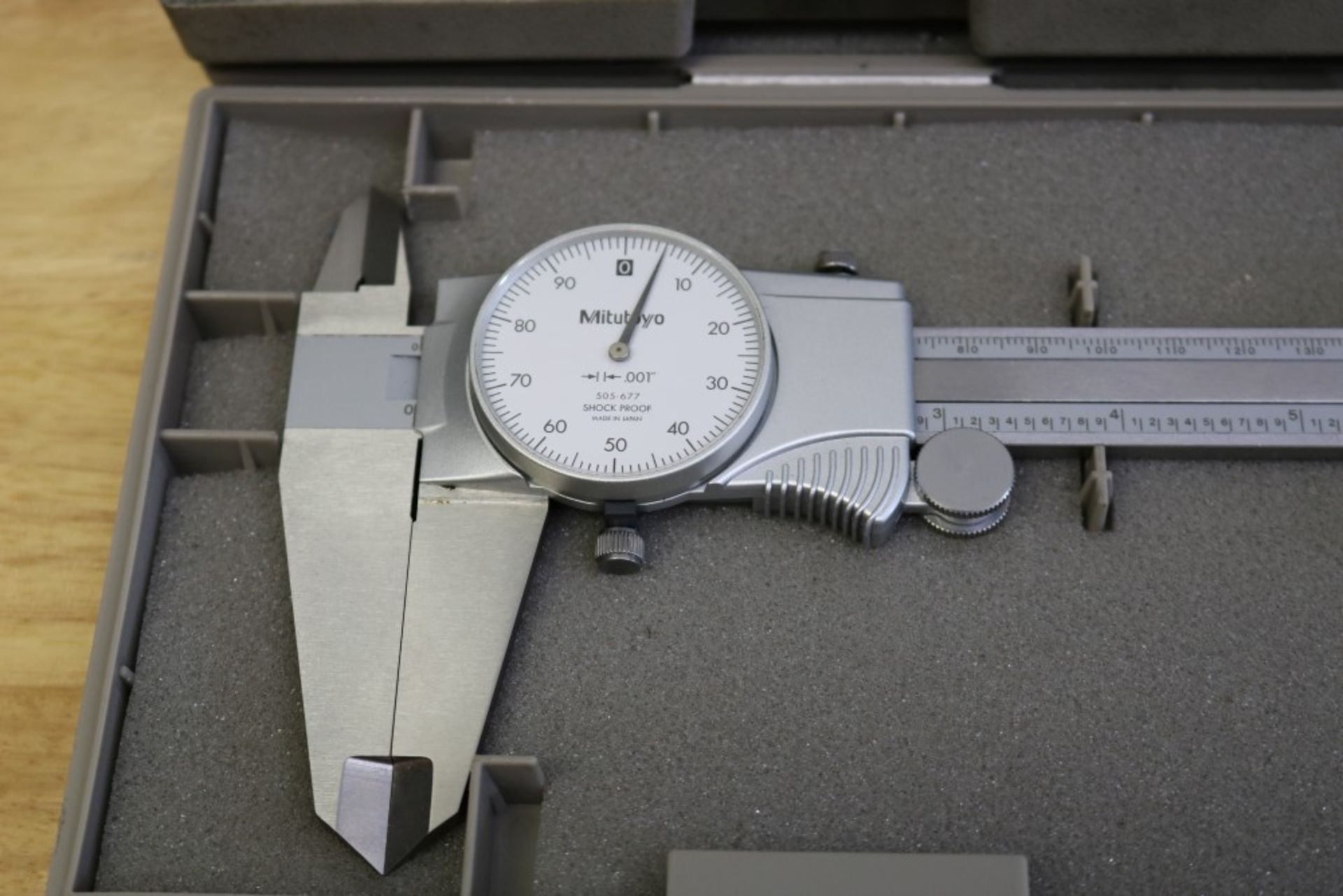 (2) Mitutoyo Dial Calipers .001-12" - Image 2 of 6