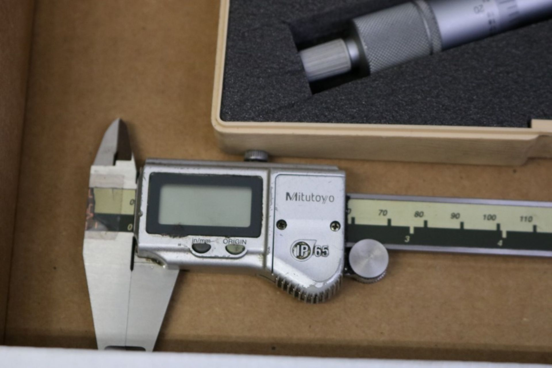 Starrett 1-2" OD Micrometer, Mitutoyo 0-1" ID Groove Micrometer, Mitutoyo Absolute Coolant Proof - Image 2 of 7