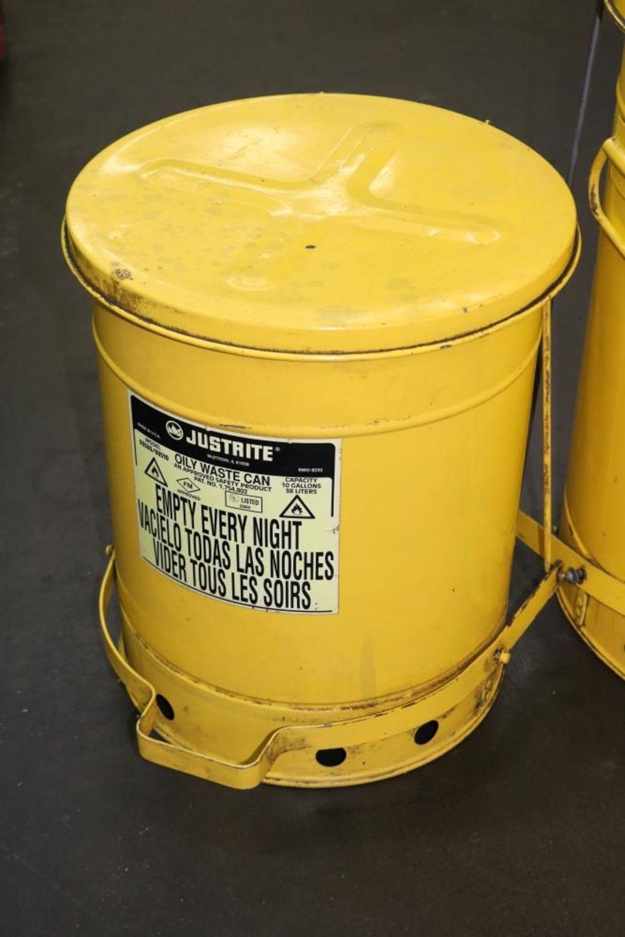 Justrite Oily Waste Cans, 10 Gallon and 21 Gallon Capacity - Image 2 of 4