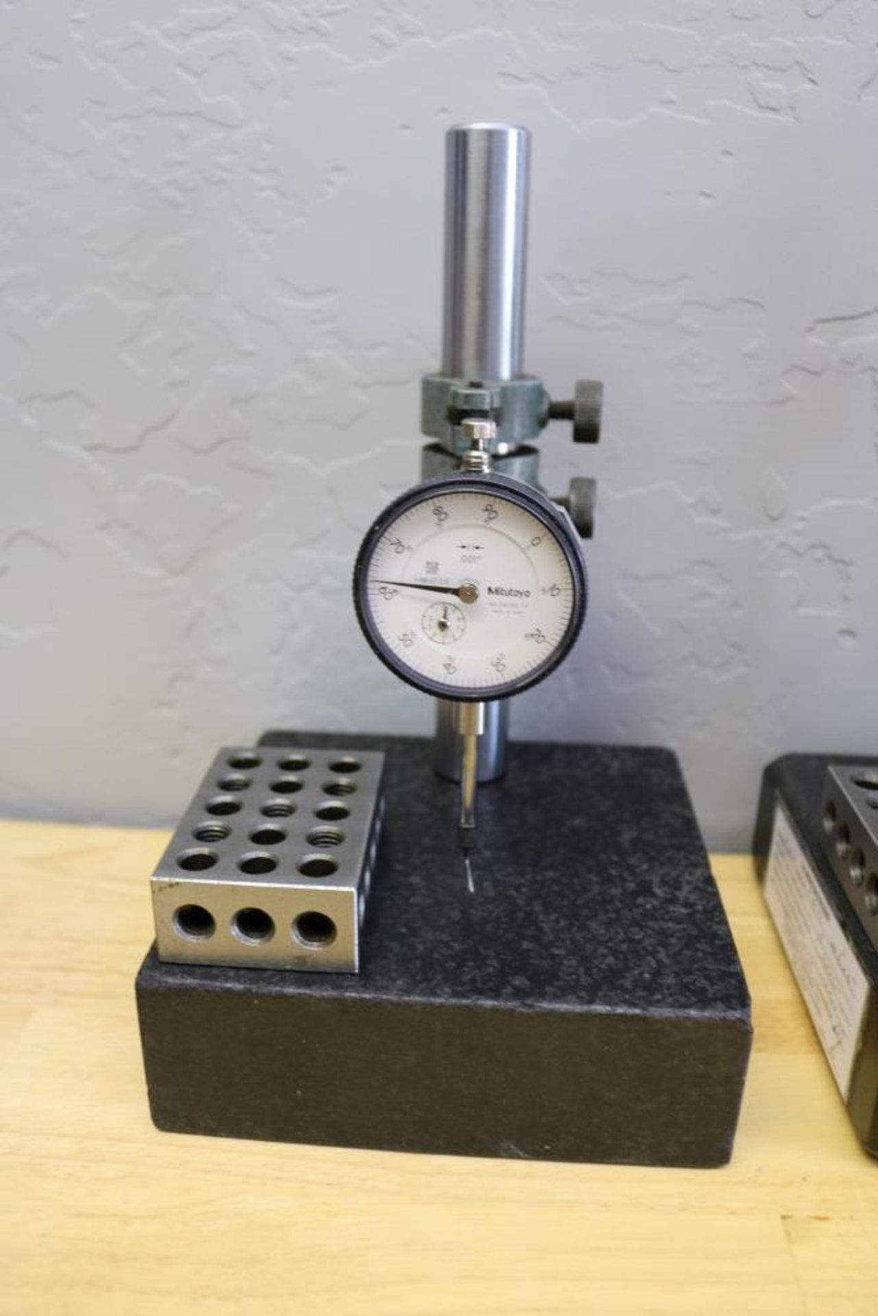 (2) Height Stands with Granite Surface Plates, Mitutoyo 1" Drop Gage and No Namer 1" Drop Gage - Image 3 of 6