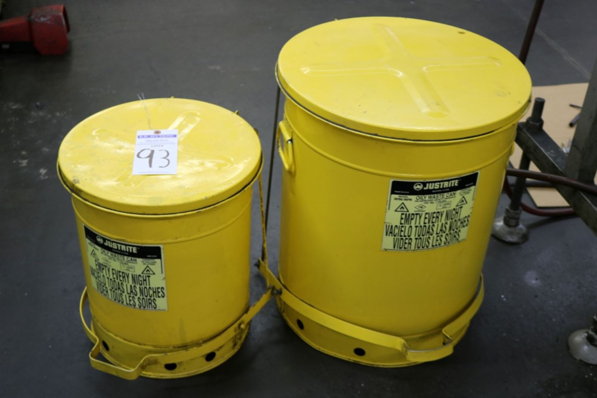 Justrite Oily Waste Cans, 10 Gallon and 21 Gallon Capacity - Image 4 of 4