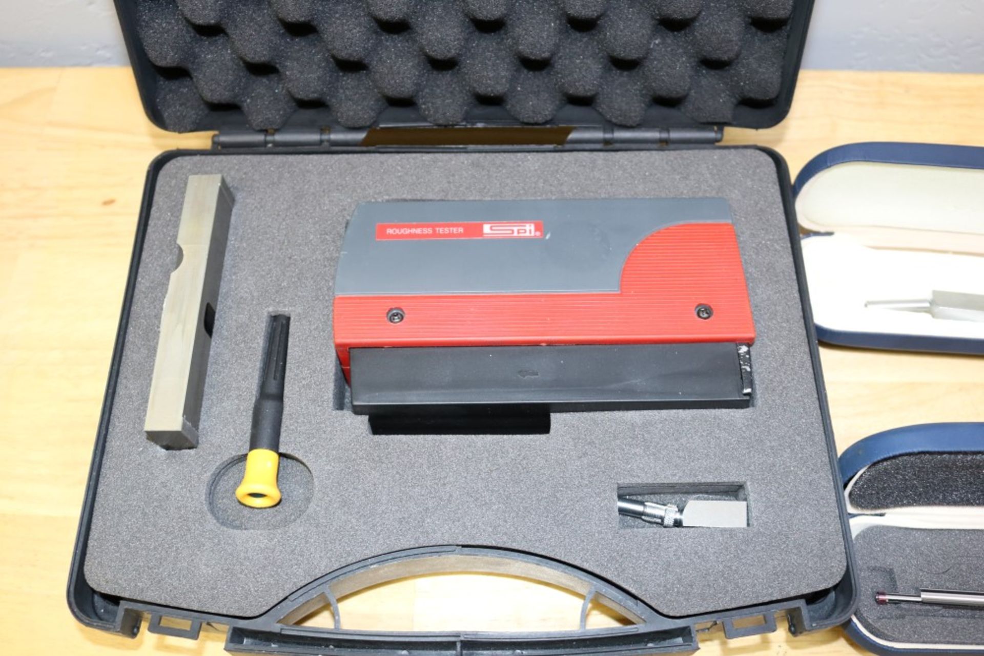 SPI Surface Roughness Gage Tester with Two Small Bore Probe .0004" - Image 3 of 9