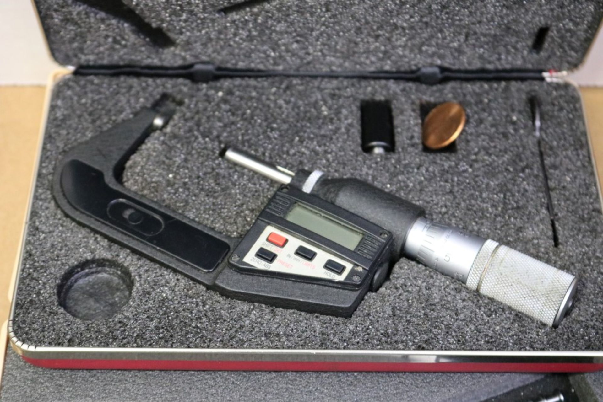 Starrett 1-2" OD Micrometer, Mitutoyo 0-1" ID Groove Micrometer, Mitutoyo Absolute Coolant Proof - Image 4 of 7