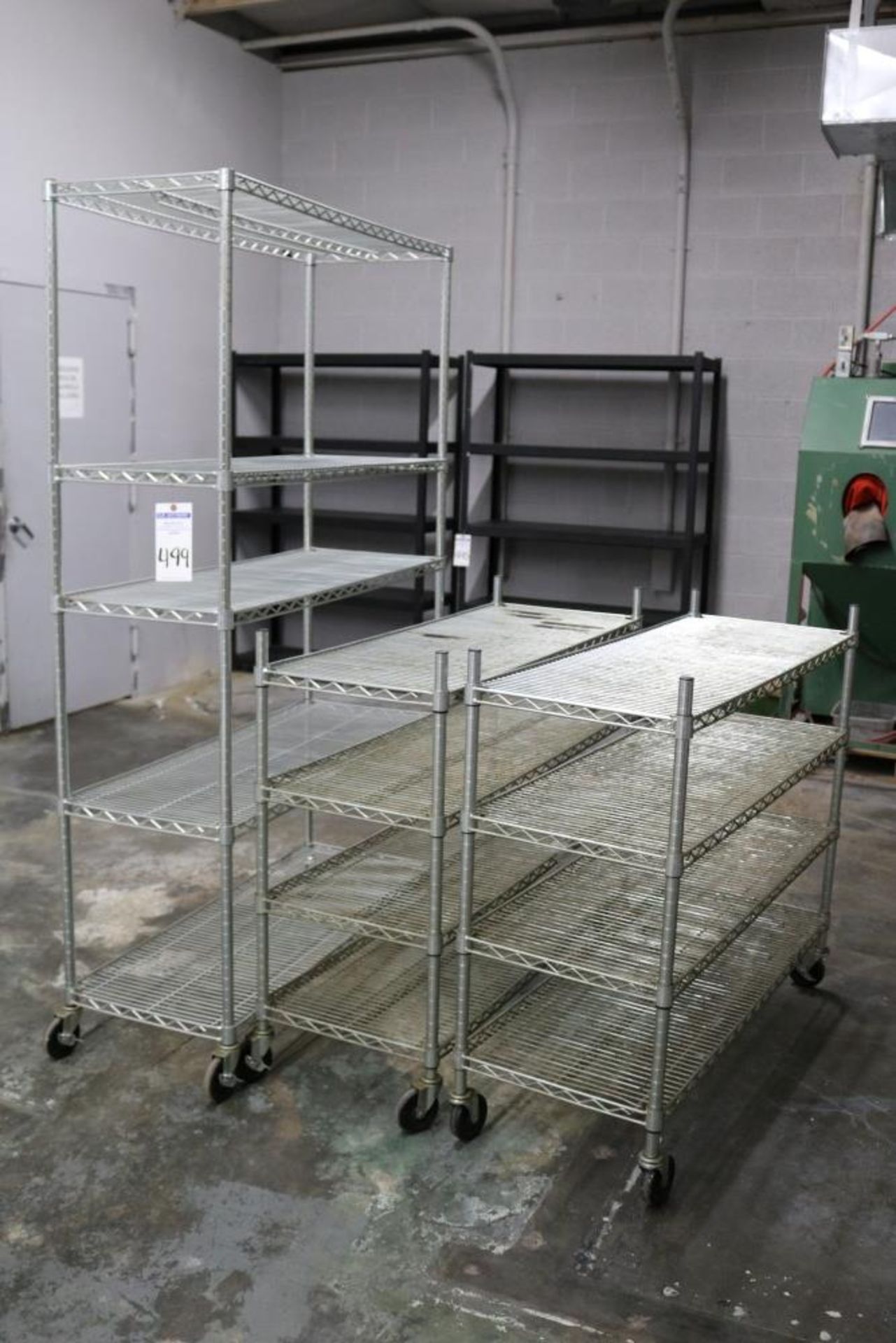 (3) Rolling Wire Racks (1) 5 Tier, 47" x 17" x 75 1/2" and (2) 4 Tier, 47" x 18" x 38" - Bild 5 aus 5