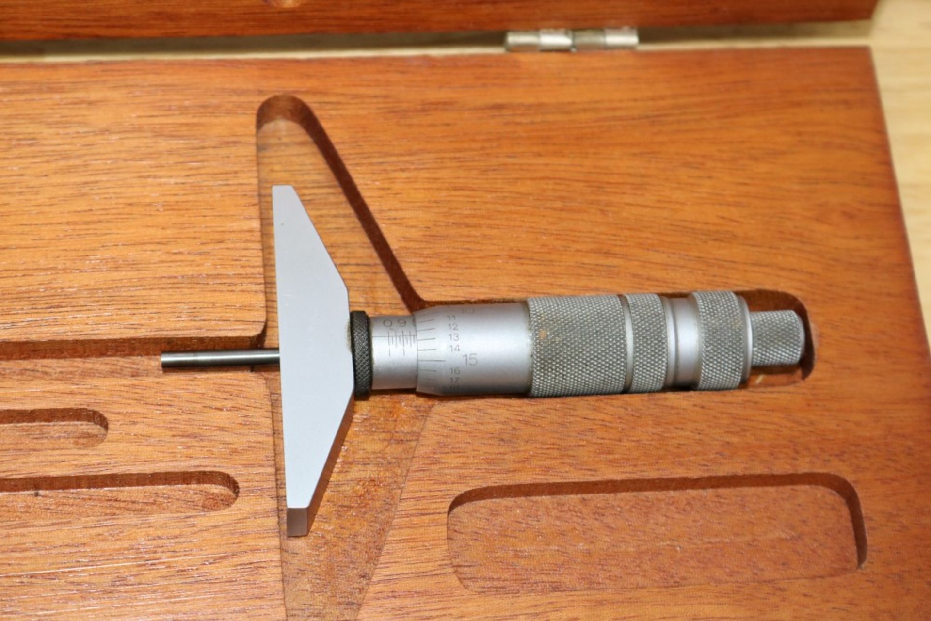 Brown & Sharpe Depth Micrometer 0-3" - Image 3 of 5