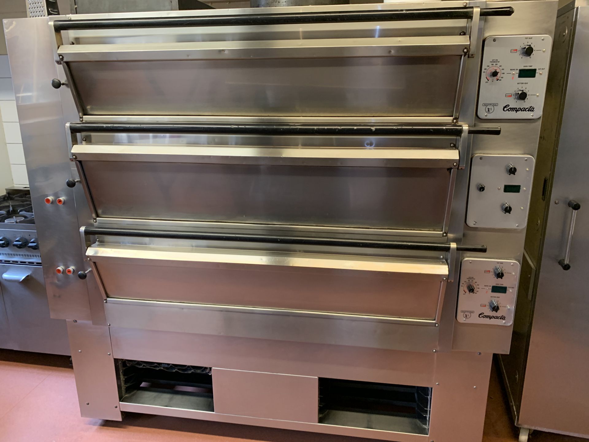 Tom Chandley Compacta Electric 3 Deck 3 phase Bakers Oven