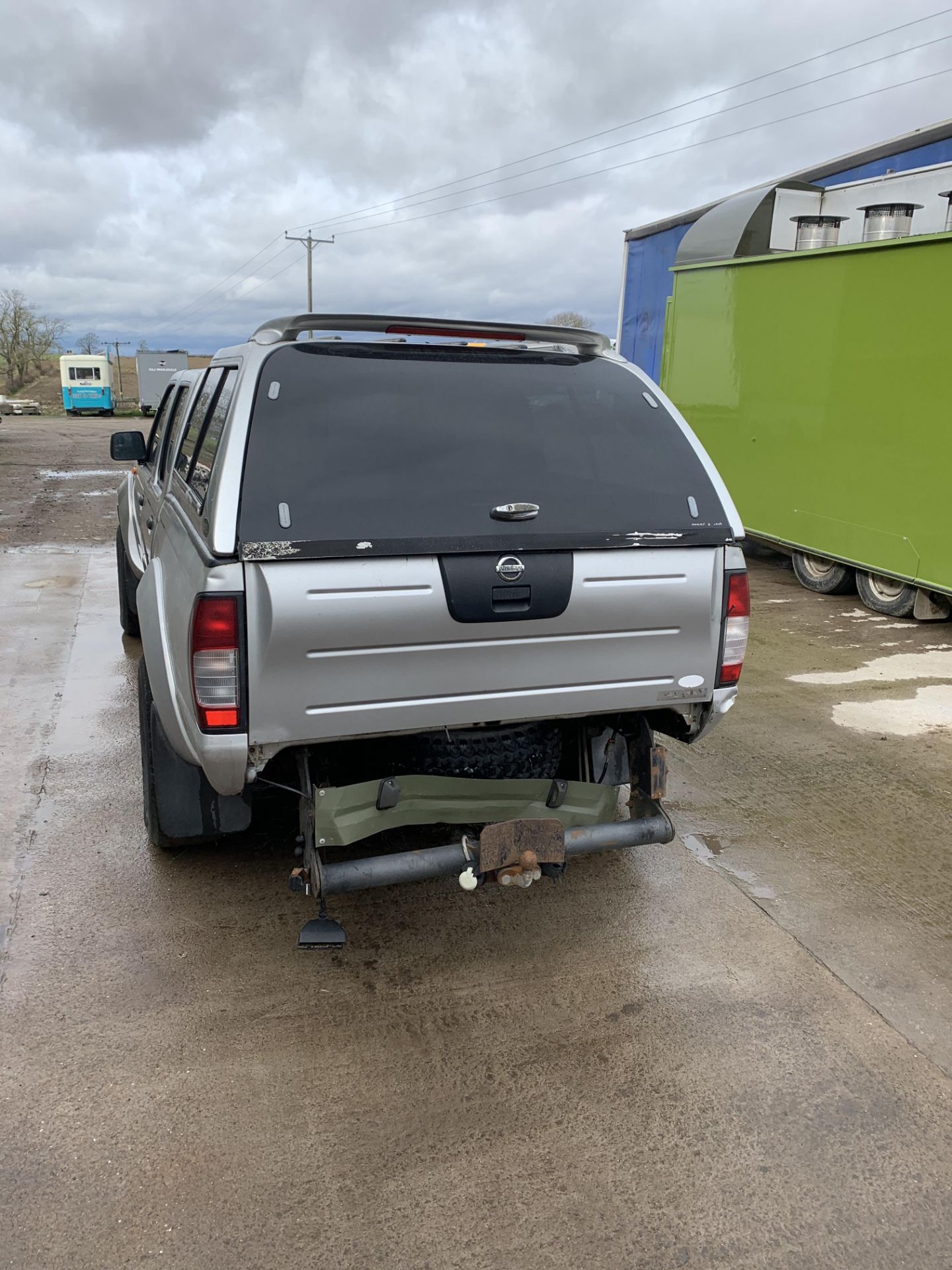 Nissan Pickup reg YN03 DAU no MOT does start and run - Image 4 of 6