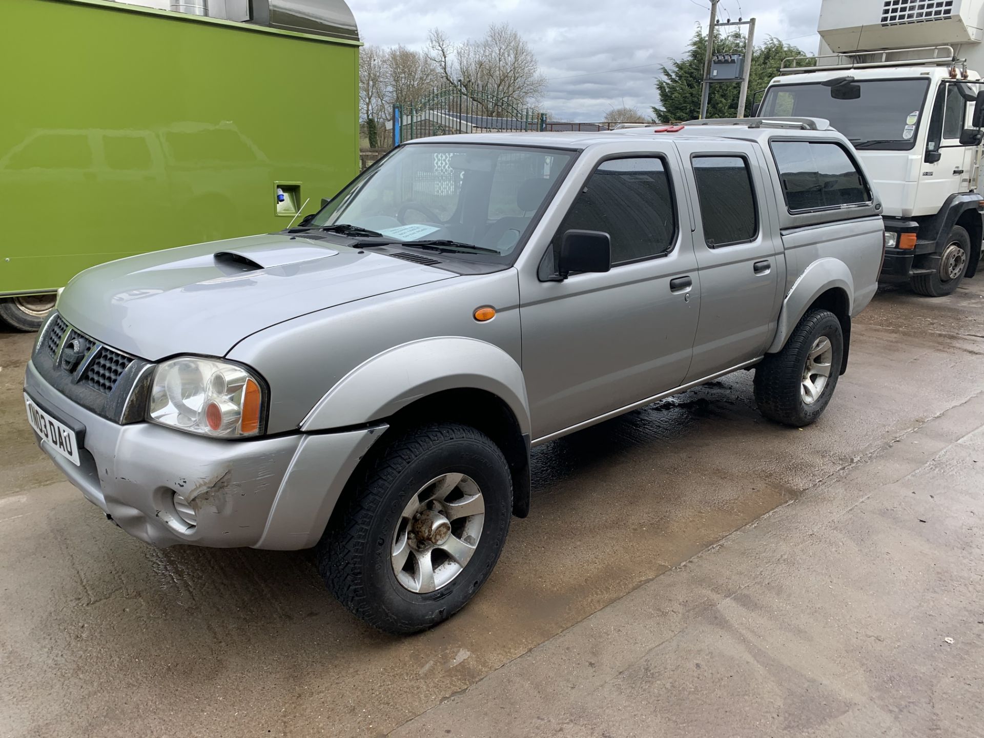 Nissan Pickup reg YN03 DAU no MOT does start and run