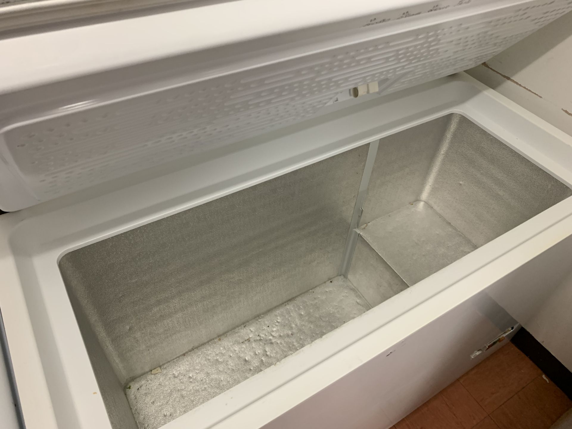 Chest Freezer - Image 2 of 2