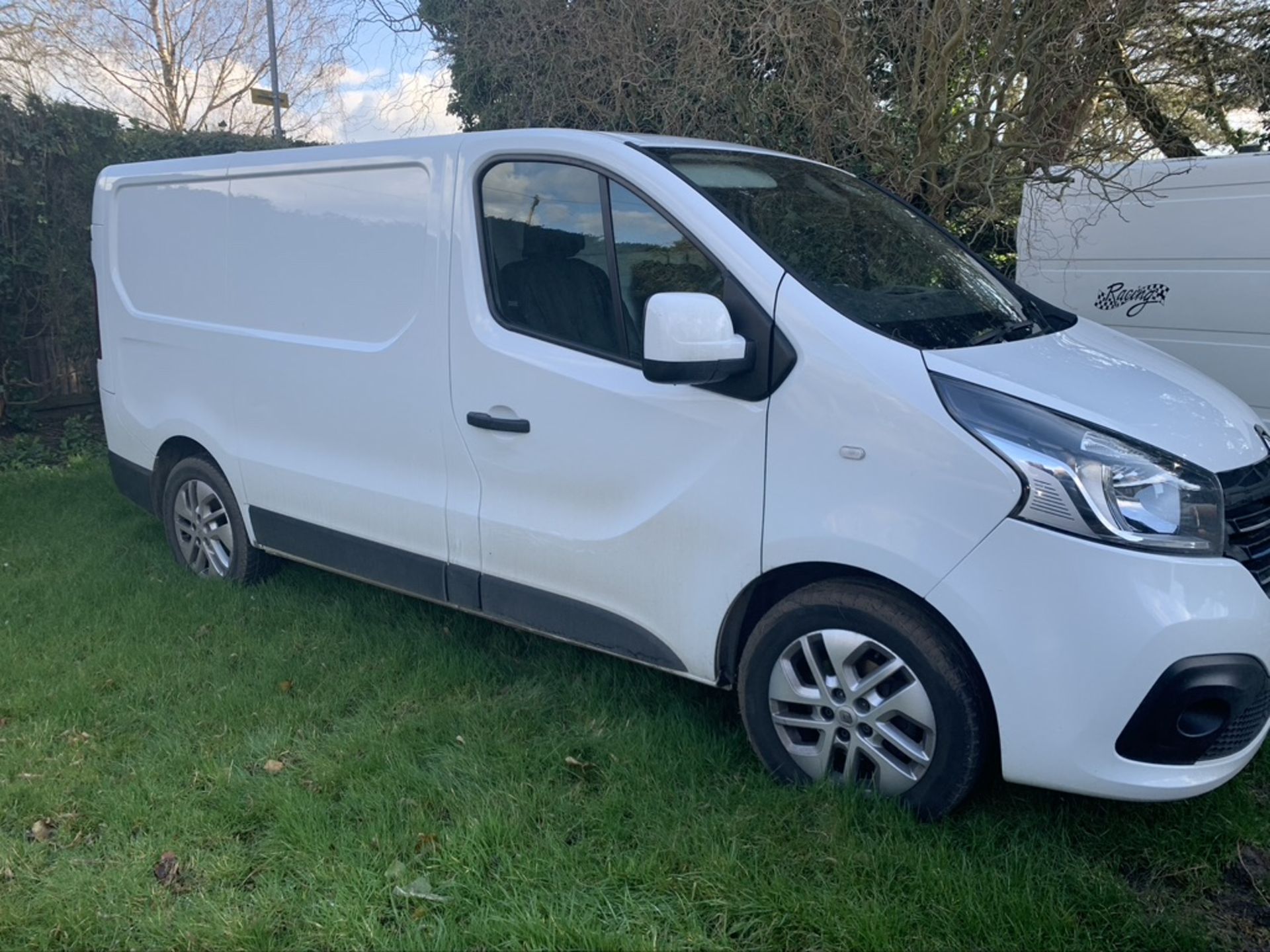 Renault Trafic SL27 Sport Nav DCI Panel Van 1598cc MT66 NWD 31/10/2016 19k miles - Image 3 of 12