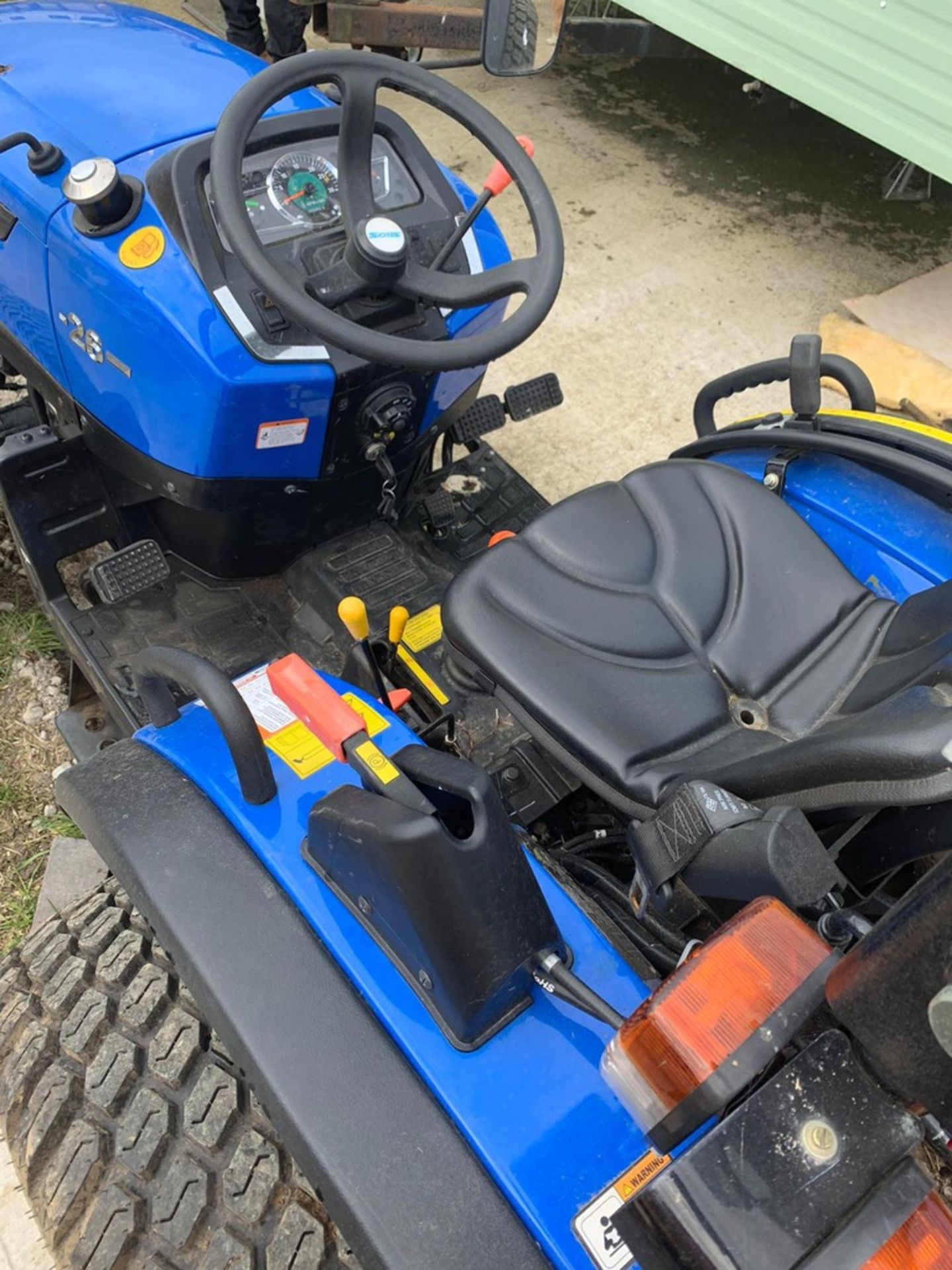2018 Solis 26 Compact Tractor (53 Hours) on Grassland Tyres and Folding Roll Bar - Bild 3 aus 7